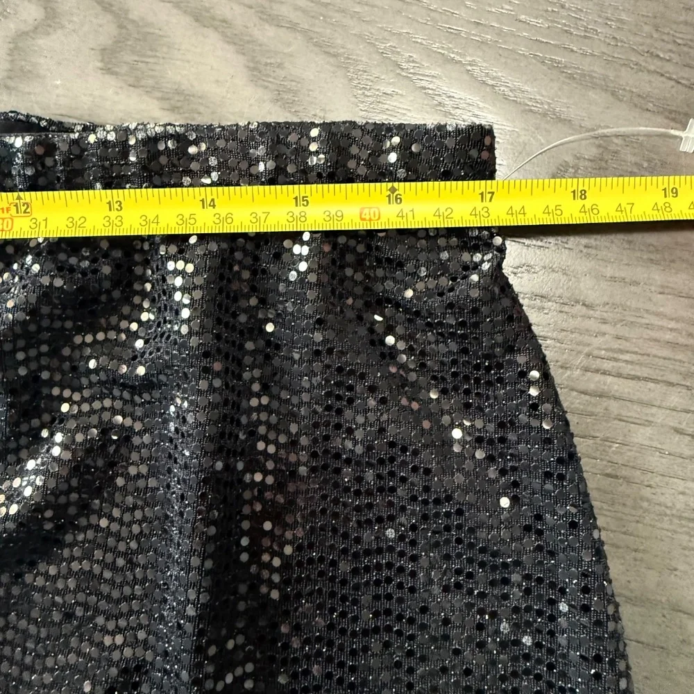 Bebe 2 piece Black Sequin set-cropped short sleeve Top and midi skirt‎ Size XL